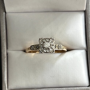 Estate 14k Gold Two Tone Diamond Ring Size 7.75 - 3.32 Grams Vintage 16 Diamonds