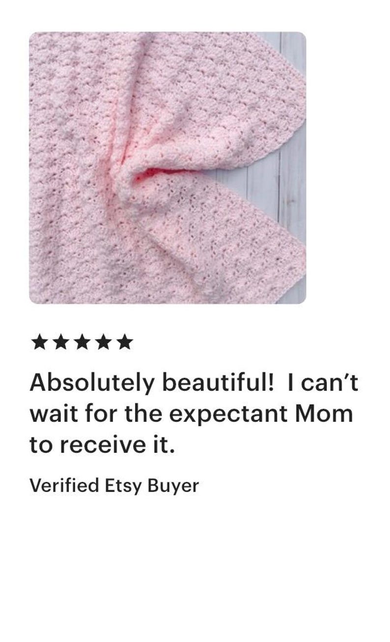 Customer review stating that the blanket is absolutely beautiful.