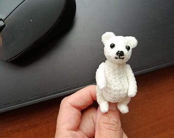 Oso miniatura blanco crema hecho a mano, oso de peluche coleccionable para casa de muñecas, mini oso de peluche blanco crema para coleccionistas
