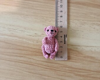 Oso de peluche coleccionable hecho a mano color rosa polvoriento. Juguete en miniatura para casa de muñecas. Lindo oso de peluche rosa polvoriento para regalo.