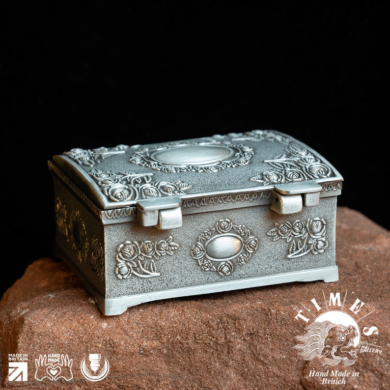 Sale Vintage metal jewelry box, ornate medium trinket box,medieval scene, ring box. Engrave Personalized Names image 7