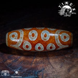 Einzigartige handgefertigte tibetische Dzi-Perle mit einundzwanzig Augen, tibetisches Buddhismus-Amulett, återinför Achat, Himalaya-Kunst