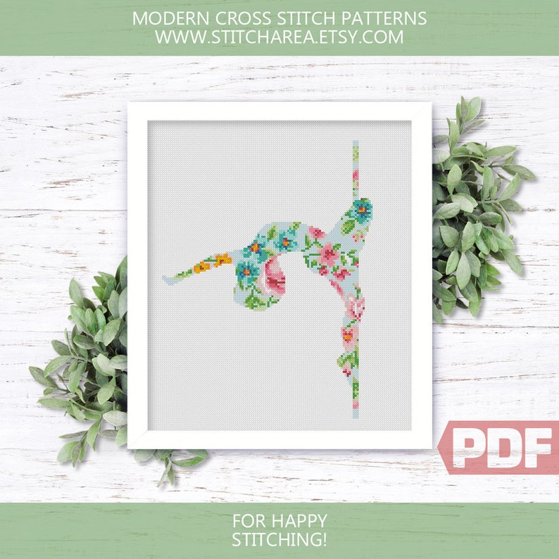Puede incluir: Un patr&oacute;n de punto de cruz con un dise&ntilde;o floral de una persona haciendo pole dance. El patr&oacute;n est&aacute; en un marco blanco con un fondo azul claro. El texto "FOR HAPPY STITCHING!" est&aacute; en la parte inferior de la imagen. El texto "PDF" est&aacute; en un cuadro rosa en la esquina inferior derecha de la imagen.