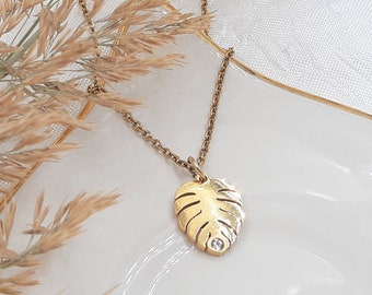Monstera necklace gold leaf choker