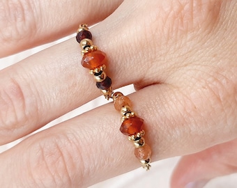 Carnelian chain ring; carnelian and garnet ring