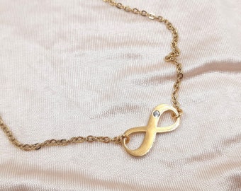 Women's infinity necklace, infinity symbol