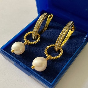 Genuine PEARL GOLD Plated Vintage EARRINGS - Splendid Luxury Design Jewelry - Genuine White Pearl - Plated Gold - Vintage from France