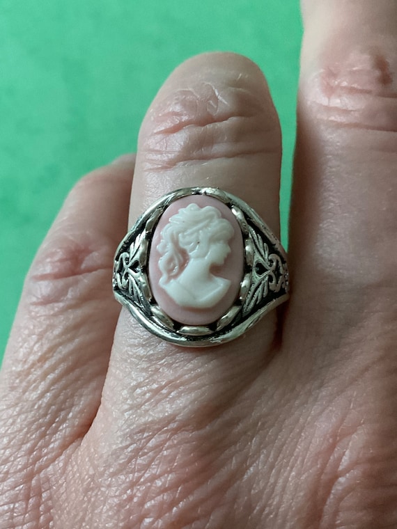 CAMEO VICTORIAN SILVER Plated Vintage Ring Carved Vintage