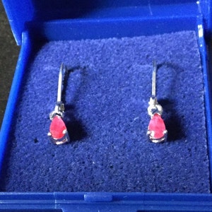 GENUINE RUBY Sterling Vintage earrings - Sublime Vintage Jewelry - Natural Ruby - Very Nice Vintage Earrings - From France Vintage