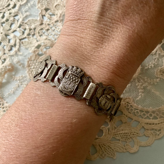 Bracelet monuments et coccinelles - Souvenirs de Paris, PAR'ICI