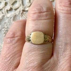 Beautiful GOLD STERLING Vintage Carved Ring - Splendid Elegant Original Design - Gold & Sterling Silver -Vintage Jewelry from France