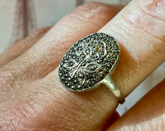 Anillo Art Deco 1930 MARCASITE STERLING - Diseño de flores Art Déco vintage - Anillo tallado - Marcasitas - Plata de ley - de Francia - Tamaño 8