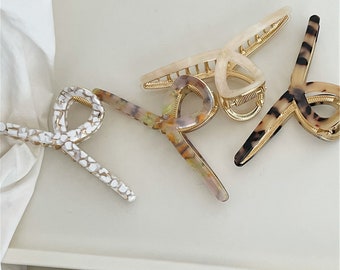 Square Resin Hair Clip Minimalist Hair Clip Basic Hair Clips. Baroque Hair Clip Korea Clip Geometric Grip Clip 2PCS Hollow Shark Clip