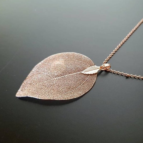 Rosegoldene Blätterkette, echte Blätter in Rosegold vergoldet, Halskette mit filigranem, echtem Blatt, Kette, Handarbeit aus Deutschland