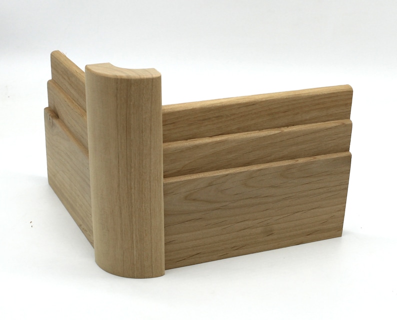 Alder Hardwood Outside Radius Corner Base Blocks, Clear & Knotted Alder