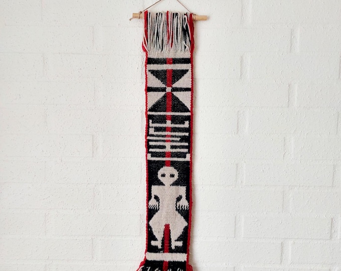 Handwoven Wall Hanging – Mapuche Loom, Natural Sheep Wool