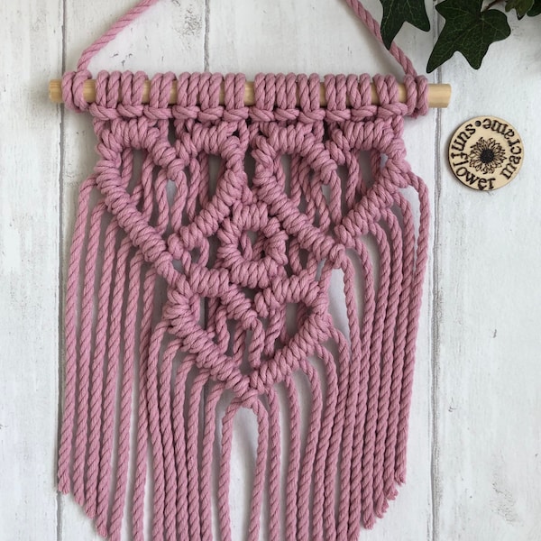 Macrame hearts wall hanging • love • small hearts