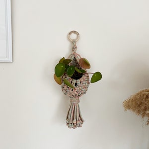 Macrame pod hanger • pod hanger • storage • plant hanger • hair bow storage