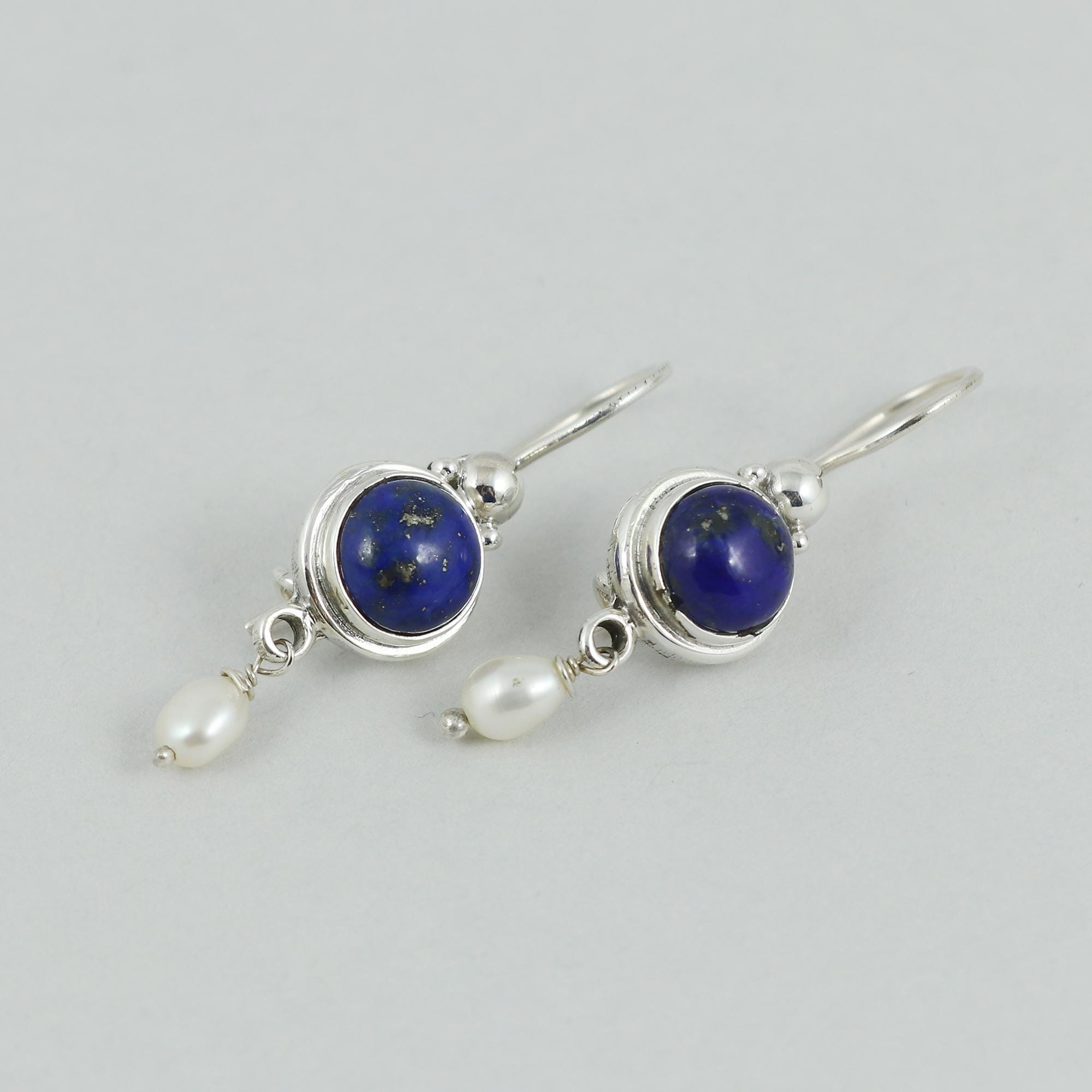 orecchini pendenti pallina blu - Gioielli - Orecchini - di made in ... | su orecchini pendenti pallina blu - Gioielli - Orecchini - di made in ... | su