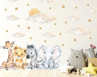 Muurstickers Kwekerij Baby Leeuw Olifant Zebra Giraffe met Wolken en Sterren Safari Muurstickers voor Kinderen Muurdecoratie Jongens en Meisjes