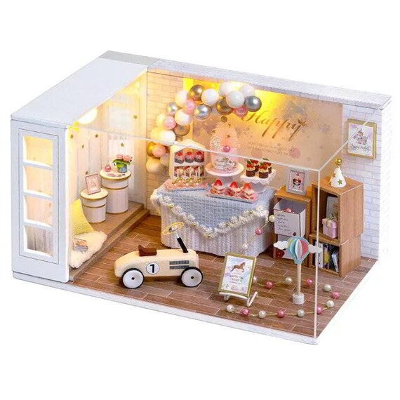 DIY Dollhouse Mini House Cottage Holzspielzeug Puppe Zubehör Set Dekor 