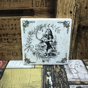 Alice in Wonderland Natural Stone Coasters Finish with a Gold Edging 画像 3