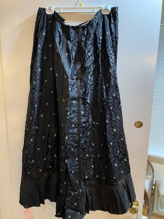 bodice and skirt Victorian damaged - image 2