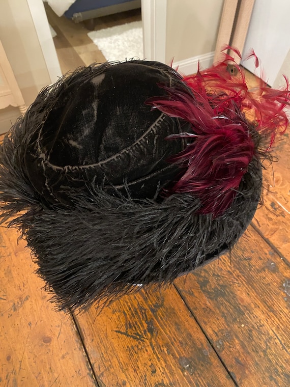 Feathered Antique Hat. Wonderful 1910