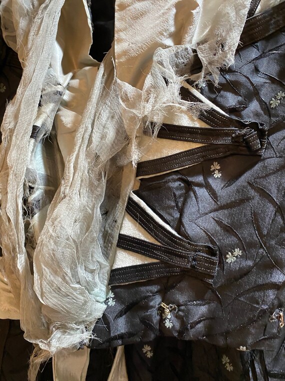 bodice and skirt Victorian damaged - image 7