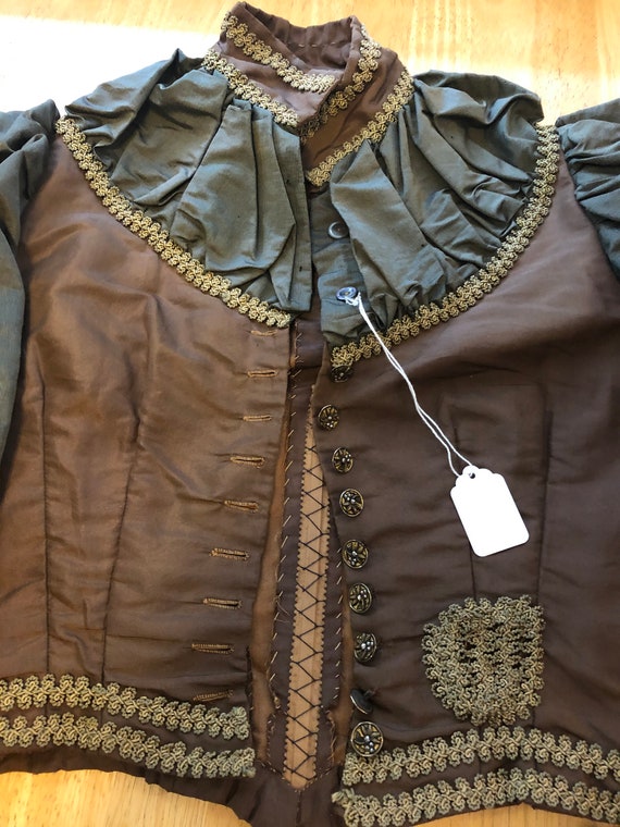 1890s Era Silk Blouse with Leg-of-Mutton Sleeves,