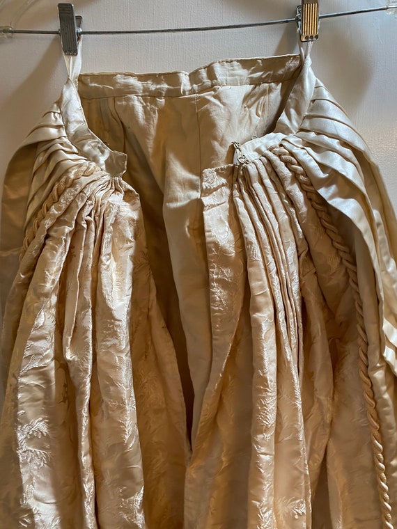 Breathtaking Victorian jacquard silk passementerie