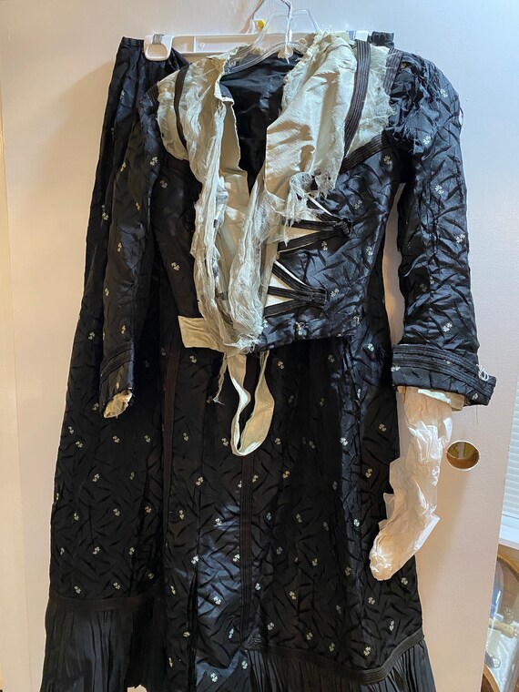 bodice and skirt Victorian damaged - image 9