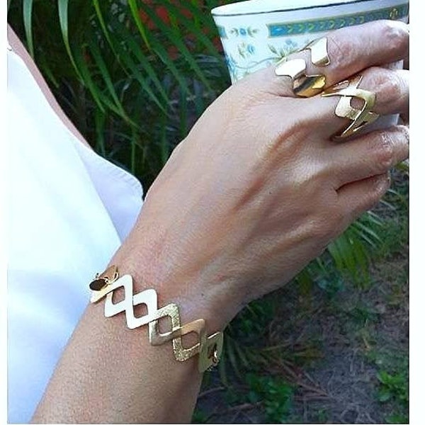 Gold bracelet, Fashion gold bracelet, Geometric gold bracelet, Gold plated bracelet, textured bracelet, Fashion bracelet.