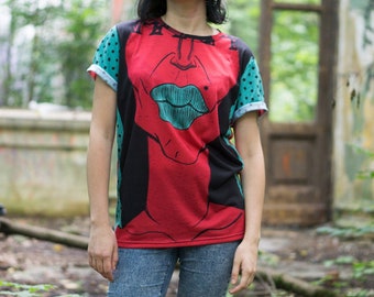 Emotional Woman T Shirt Design Espressivo, T-shirt Designer Con Arte Unica, Camicia Da Donna, Top per Ragazza, Due lati All Over Print