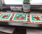 Quilted AUTUMN Table Runner Fall Table Topper Pumpkins Harvest Table Runner Thanksgiving Table Decor Halloween Autumn Leaves