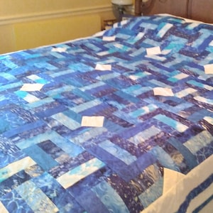 Beautiful QUILT & SHAM SET/Full Size Quilt and Shams/Log Cabin Quilt/Handmade Quilts/Blue and White Farmhouse Bedding/Quilts for Sale