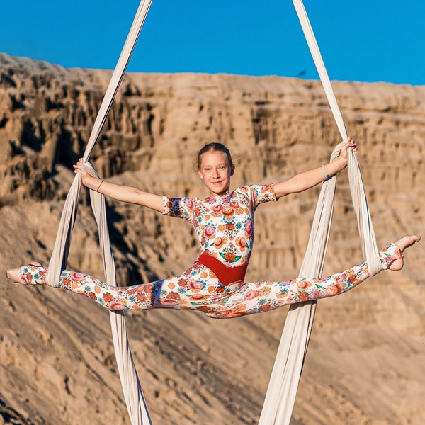 Combinaison en coton à imprimé fleurs brodées pour enfants et femmes. Costume, justaucorps, catsuit, combinaison pour yoga, soies aériennes, cerceau aérien