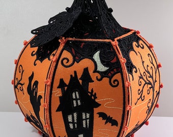 Freestanding Lace, Spiderwebs, Thanksgiving, Pumpkin, and jack o lantern, and Haunted House Pumpkins