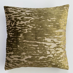 Green Velvet Cushion Cover, Handmade Jacquard Velvet Ikat Cushion, Decorative Pillow Cover, Velvet Pillow 17''x17'' / 44x44 CM
