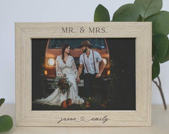 Personalized Wedding Picture Frame Engraved Couple Keepsake Photo Frame Custom Newlywed Couple Gift for Anniversary