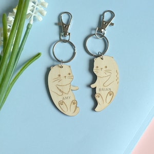 Couples Gift Keychain Set Interlocking Otter Keychain Gift for Boyfriend Girlfriend Gift