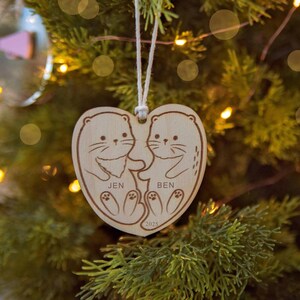 Otterornament voor stellen Gepersonaliseerd ornament Aangepast otterornament met namen