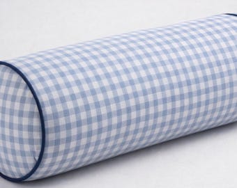 Nackenrollenbezug aus Ginghamstoff. Kinderzimmer Dekor. Nackenrolle.