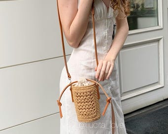 Handmade Raffia Crossbody Bag, Mini Crochet Bucket Bag, Small Summer Purse, Boho Straw Cellphone Bag, Adjustable Strap, Gift for Her