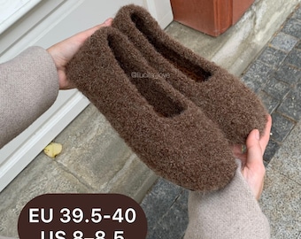 ¡Zapatillas planas de alpaca Barefoot marrones disponibles! Pantuflas Mary Jane de bouclé, zapatos de punto suave para interiores y exteriores, zapatos de casa minimalistas hechos a mano.