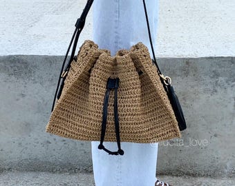 Handmade Raffia Bucket Bag, Crochet Straw Bag with Leather Strap, Elegant Boho Handbag, Lightweight Summer Purse, Natural Drawstring Bag