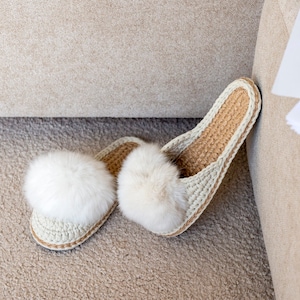Ivory Crochet Slippers with Fur, Handmade Size 39 / US 8, Stylish Indoor Flats with Jute Insole, Cozy Non-Slip House Shoes, Ready to Ship