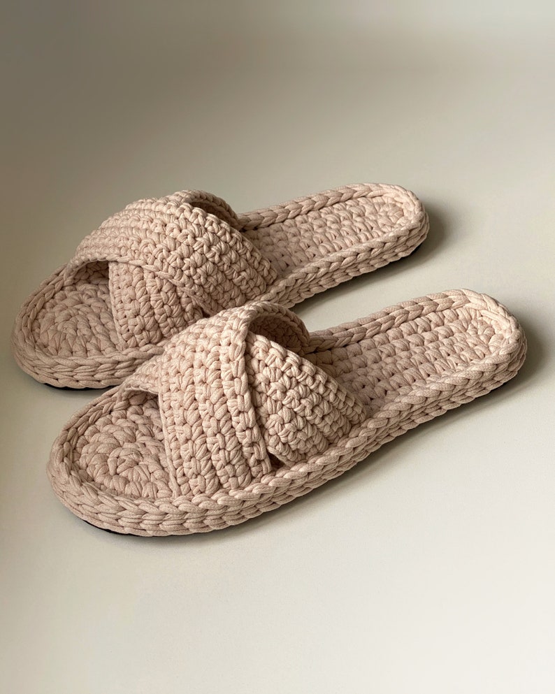 Criss Cross Slippers Crochet Tutorial, step-by-step video masterclass, t-shirt yarn slippers PDF pattern, crochet pattern, masterclass DIY image 9