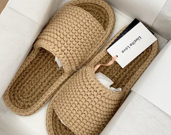 Pantofole fatte a mano all'uncinetto da uomo, ciabatte in juta con