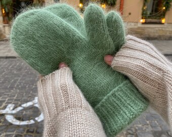 Handcrafted Cozy Winter Mittens in Dark Mint – Soft and Warm Knit Gloves